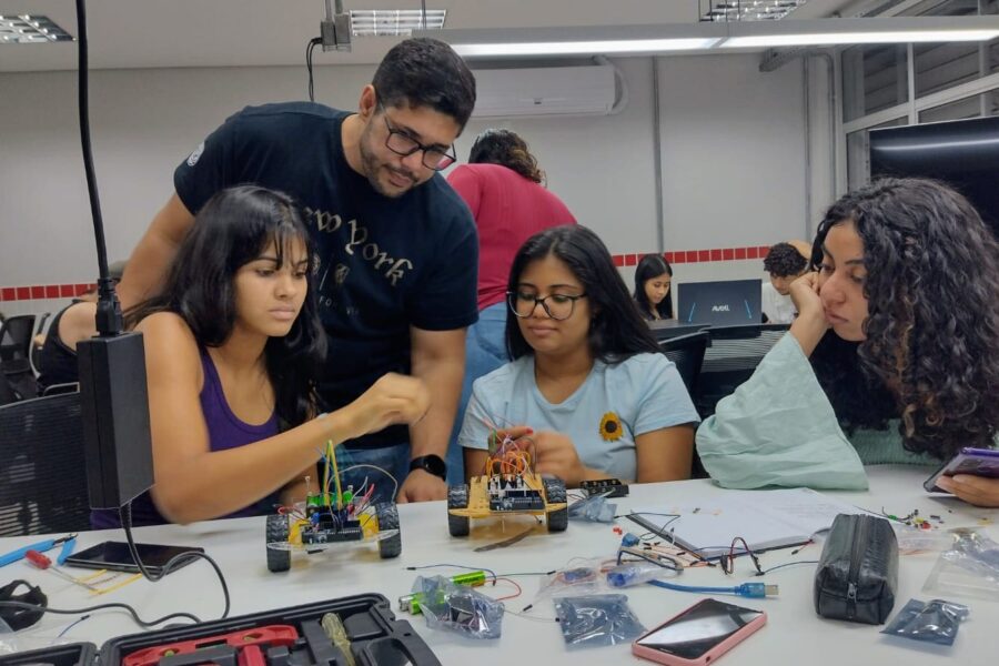 Robótica: UEG promove etapa final de competição nacional