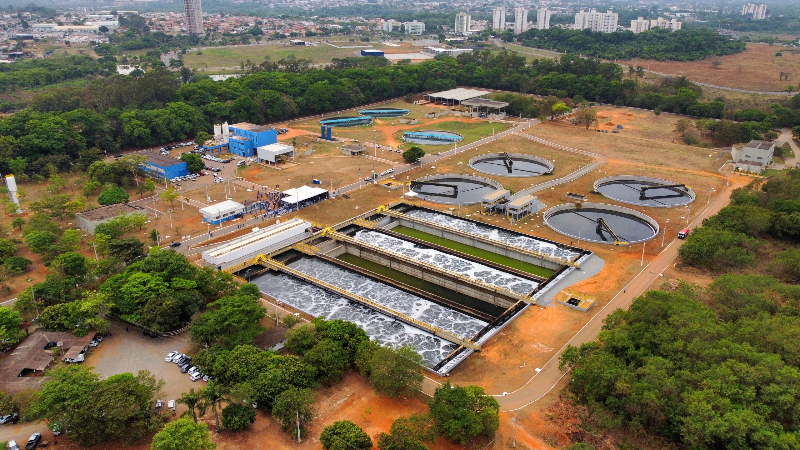 Governo entrega obra que aprimora sistema de esgotamento sanitário de Goiânia