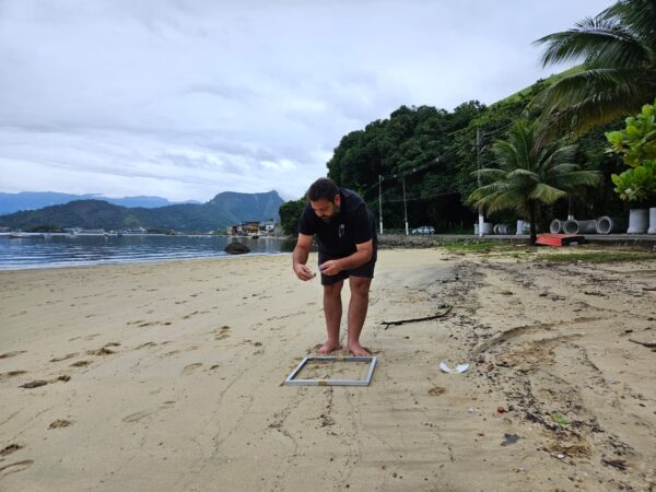 Pesquisa liderada por Goiás revela que 70% das praias brasileiras estão contaminadas