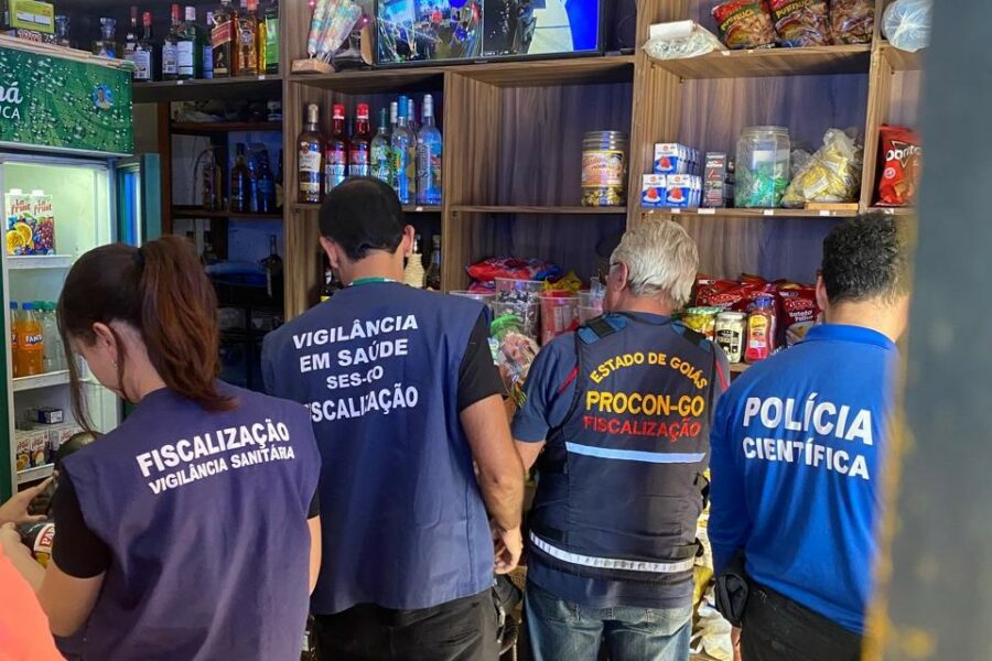 Operação autua 19 estabelecimentos em força-tarefa contra o metanol