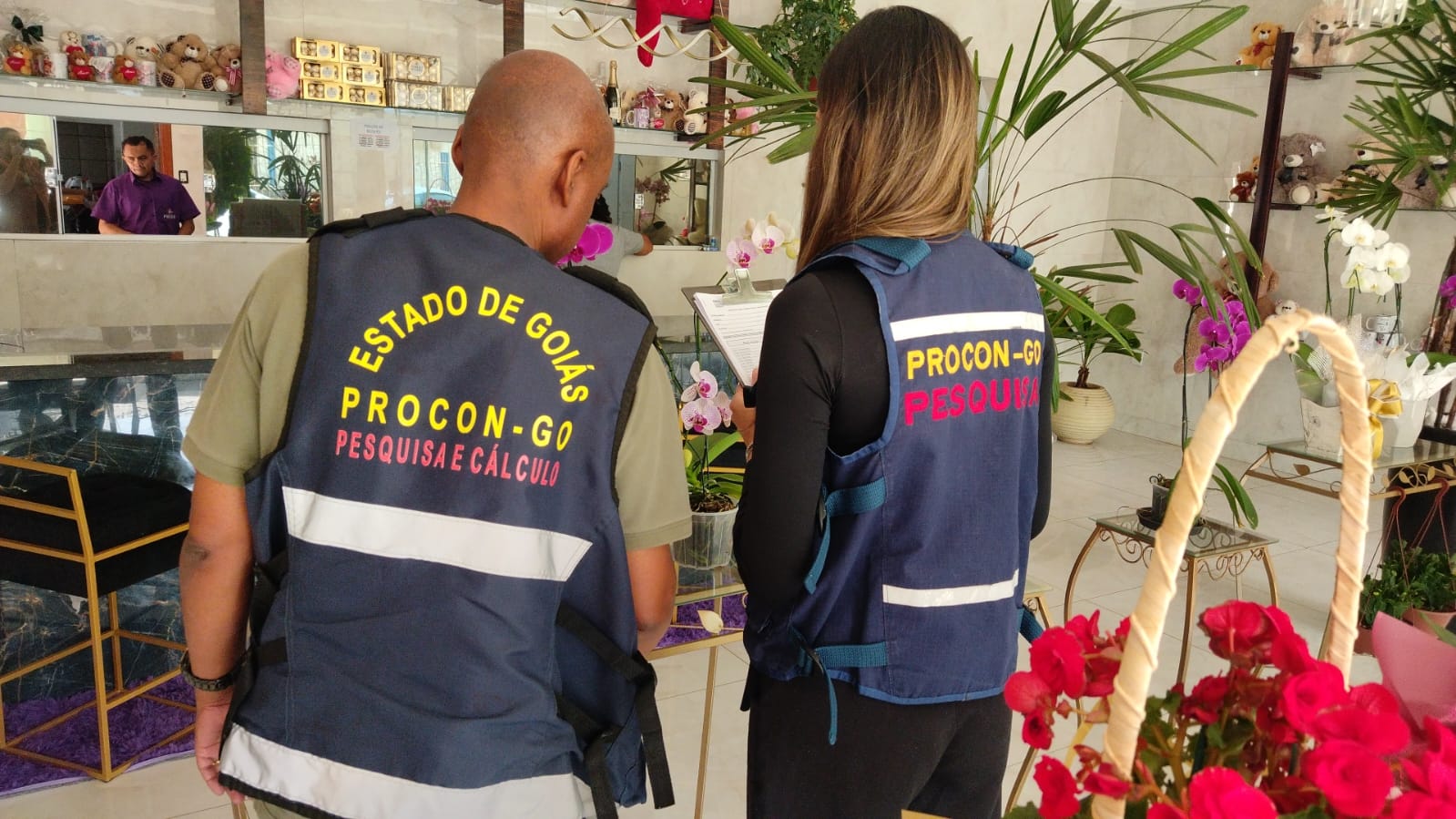 Variação em preços de flores para Dia de Finados passa de 580%