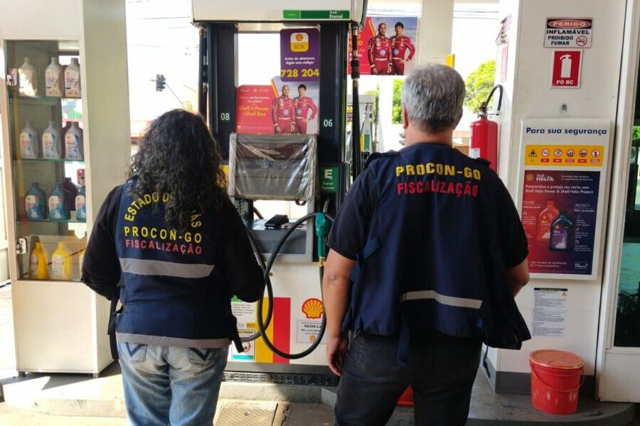 Procon autua 10 postos por aumento injustificado de preços do etanol