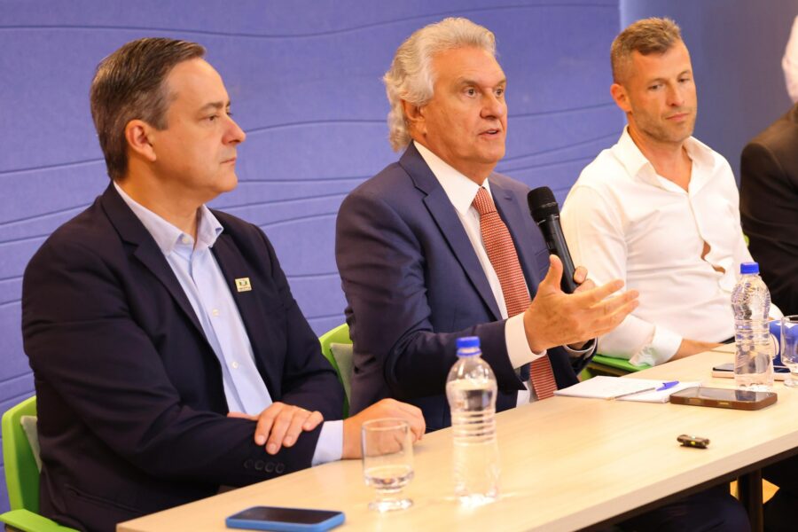 Governador apresenta avanços de Goiás para empresários catarinenses