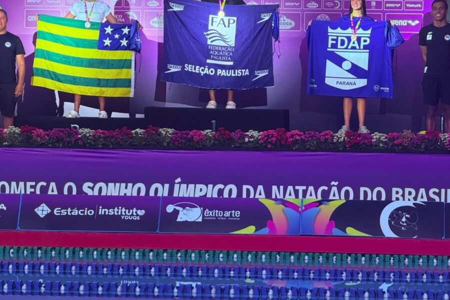 Nadadora goiana conquista medalha de prata em competição nacional