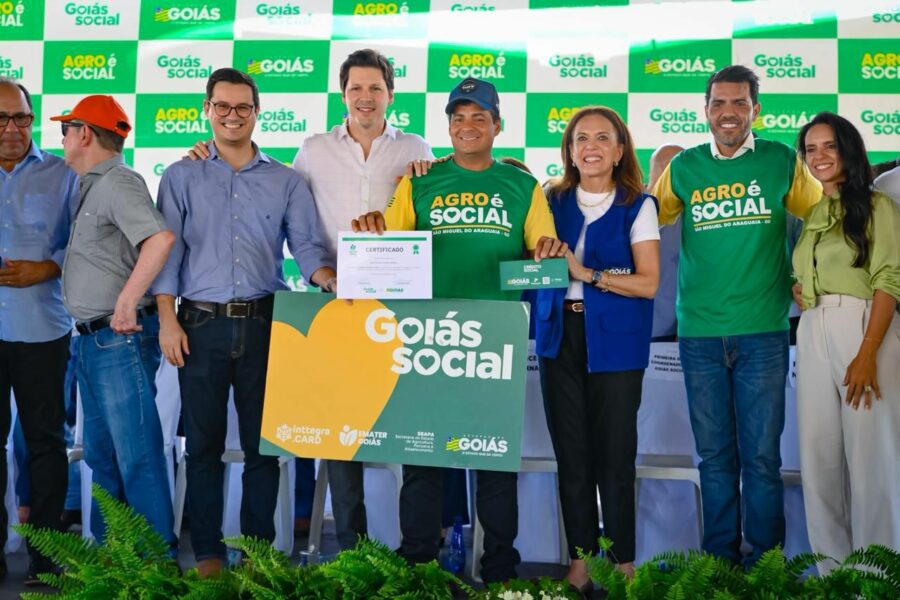 Governo encerra mais um Agro é Social e entrega casas em Nova Crixás e Uirapuru