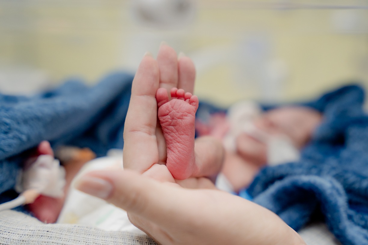 Novembro Roxo reforça cuidados e prevenção à prematuridade