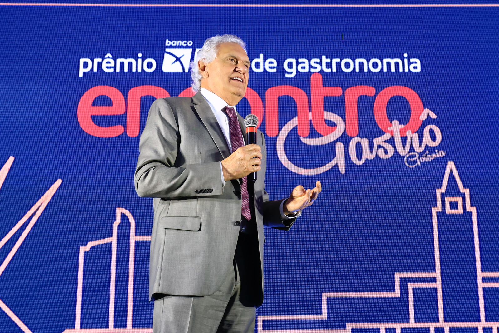 Governador destaca impacto econômico da gastronomia em entrega de premiação
