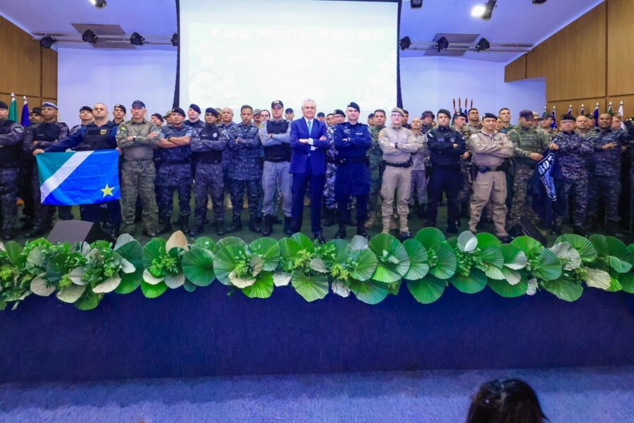 Caiado recebe forças de segurança de 21 estados