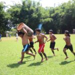Corrida com tora reafirma tradição Xavante e marca os Jogos Interculturais de Goiás