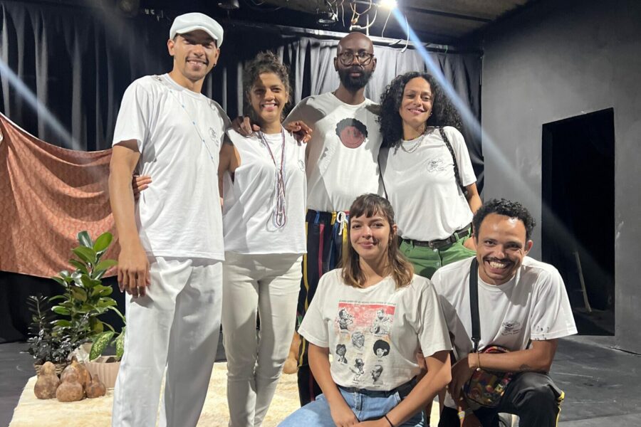 Grupo Goiânia Clandestina leva poesia periférica a Moçambique
