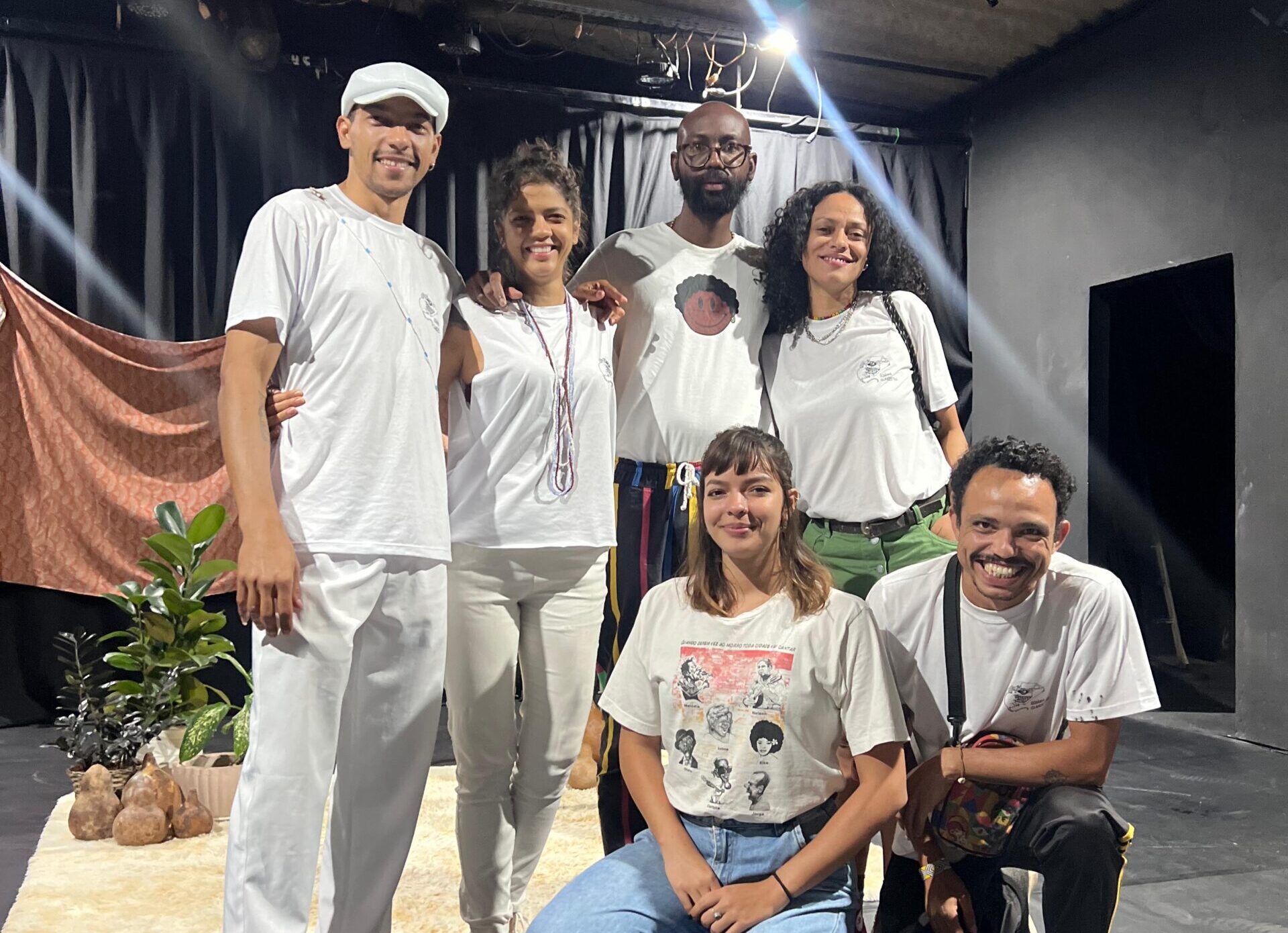 Grupo Goiânia Clandestina leva poesia periférica a Moçambique