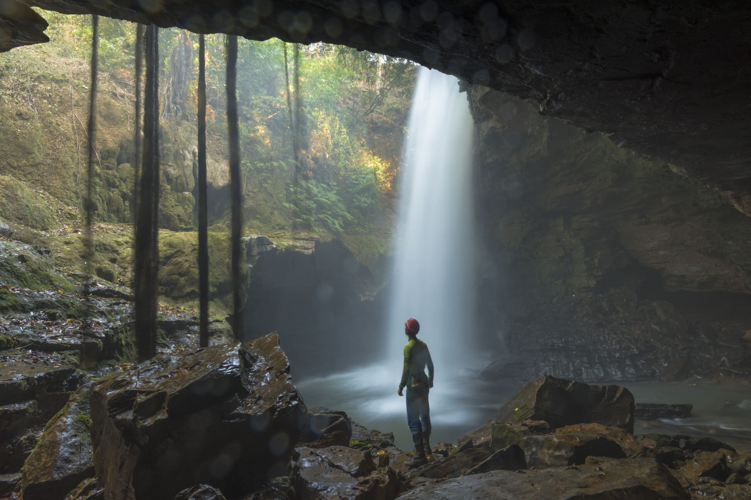 Nova revista destaca ações, destinos e projetos de turismo em Goiás