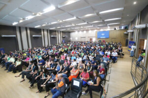 Educação promove formação a 360 professores de Educação Física de toda rede