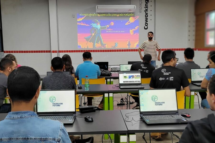 Escolas do Futuro premiam professores por práticas inovadoras  