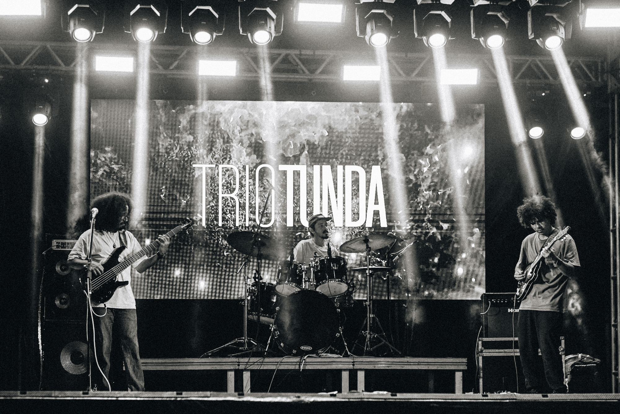 Trio Tunda faz apresentação gratuita em Goiânia