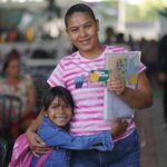 Agehab entrega benefícios habitacionais em Inhumas e Palmeiras