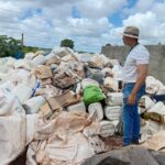 Agrodefesa e PM apreendem 5 toneladas de embalagens de agrotóxico