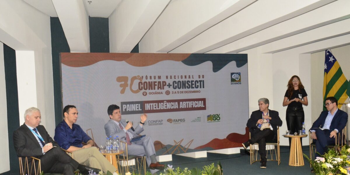 Governo participa de painéis sobre IA em encontro nacional realizado em Goiânia
