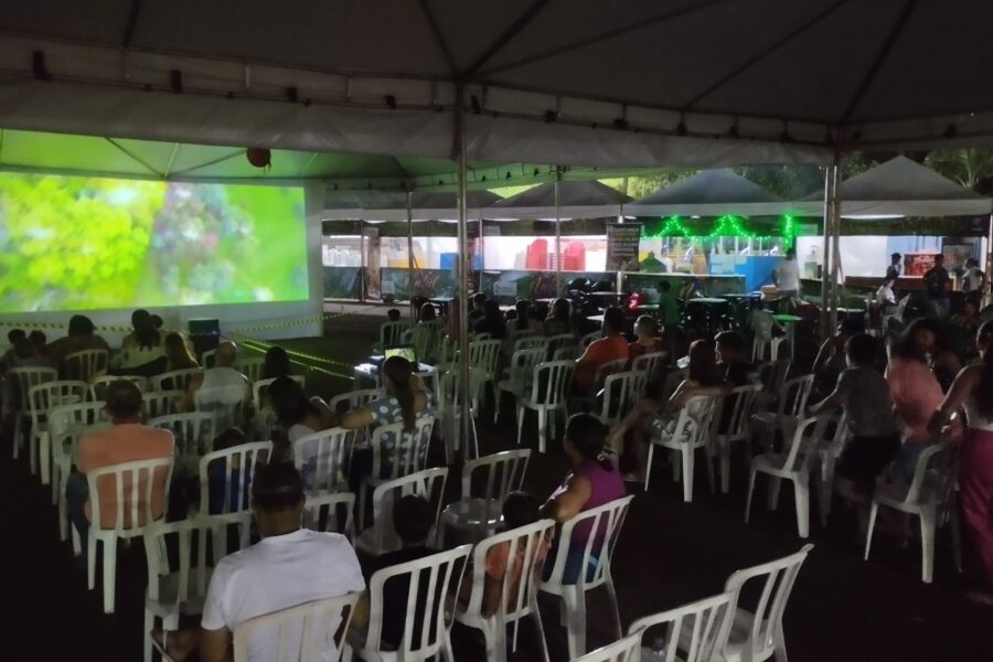 Cine Goiás Itinerante encerra o ano com edição especial do Natal na Praça