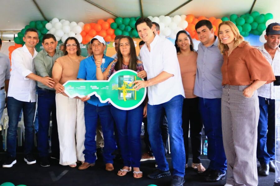 Famílias de Diorama vão passar Natal na casa própria