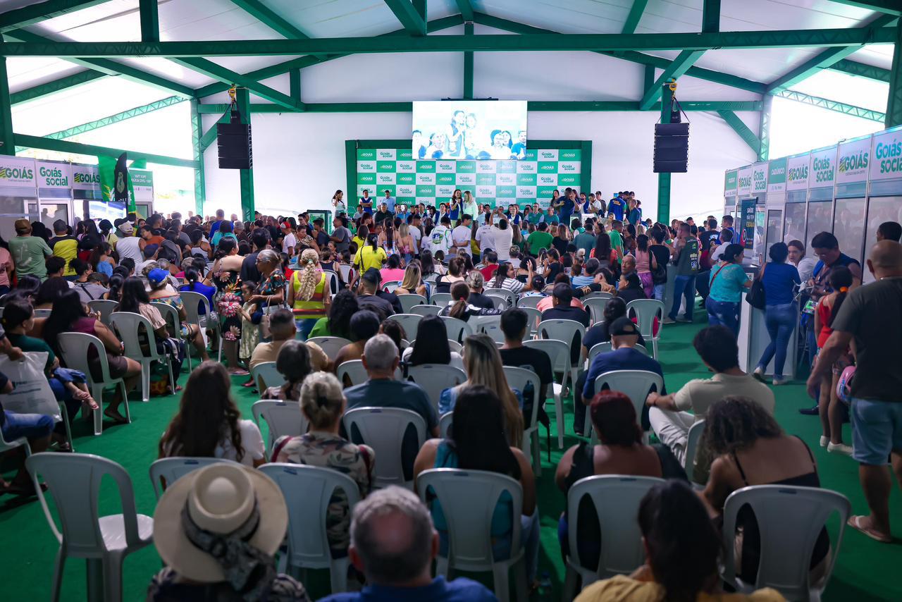 Caravana do Goiás Social leva serviços a Caldas Novas