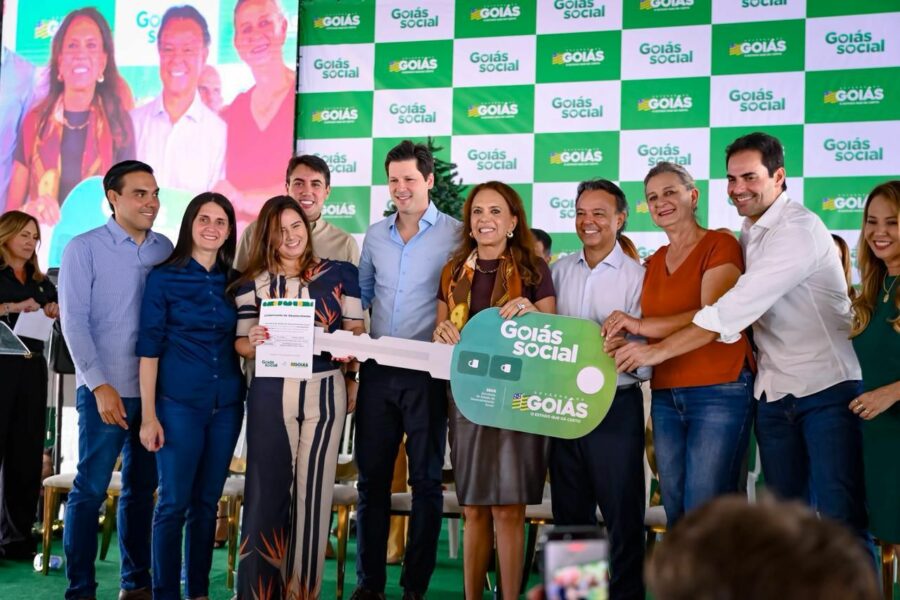 Municípios recebem 246 veículos para assistência social