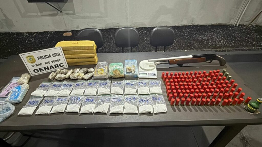 Polícia Civil prende dupla com drogas, espingarda e granada em Rio Verde