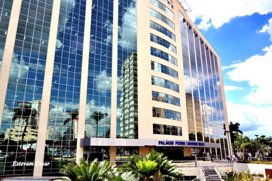 Governo de Goiás e TCE-GO regularizam passivos históricos de municípios