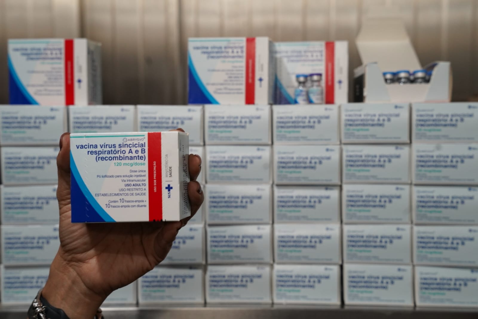 Goiás inicia vacinação contra Vírus Sincicial Respiratório para gestantes