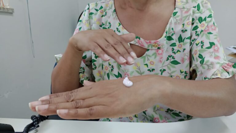 Policlínica Estadual de Formosa orienta sobre os cuidados contra câncer de pele