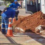 Força-tarefa da Saneago reduz vazamentos ocultos em Valparaíso