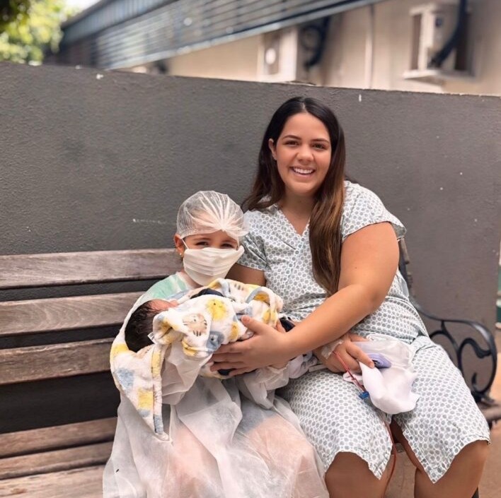 Visita fortalece vínculos familiares durante internação no Heja