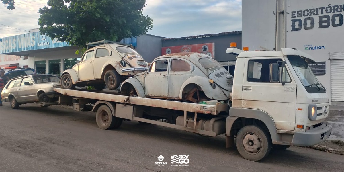 Patrulha Detran retira veículos abandonados em cidades do interior