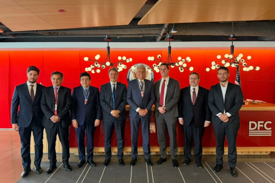 Missão oficial aos EUA abre negociações para projetos em IA, data centers e minerais críticos