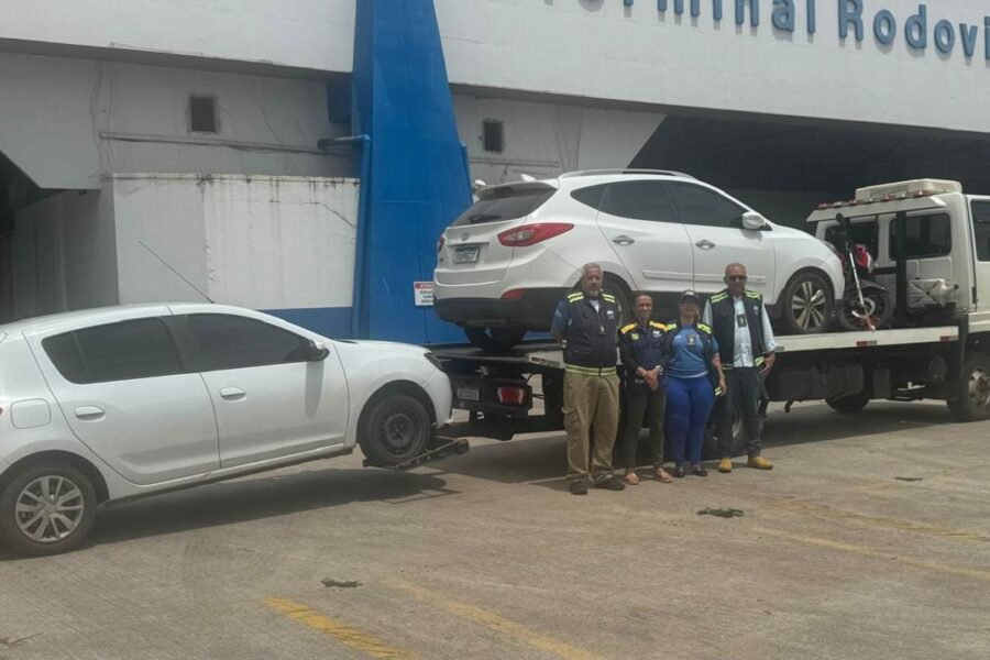 AGR autua 51 veículos e apreende clandestinos no Carnaval