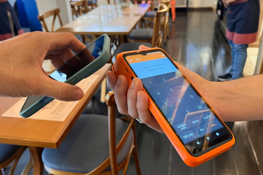 Goiás adia nova etapa de integração entre pagamentos eletrônicos e documentos fiscais